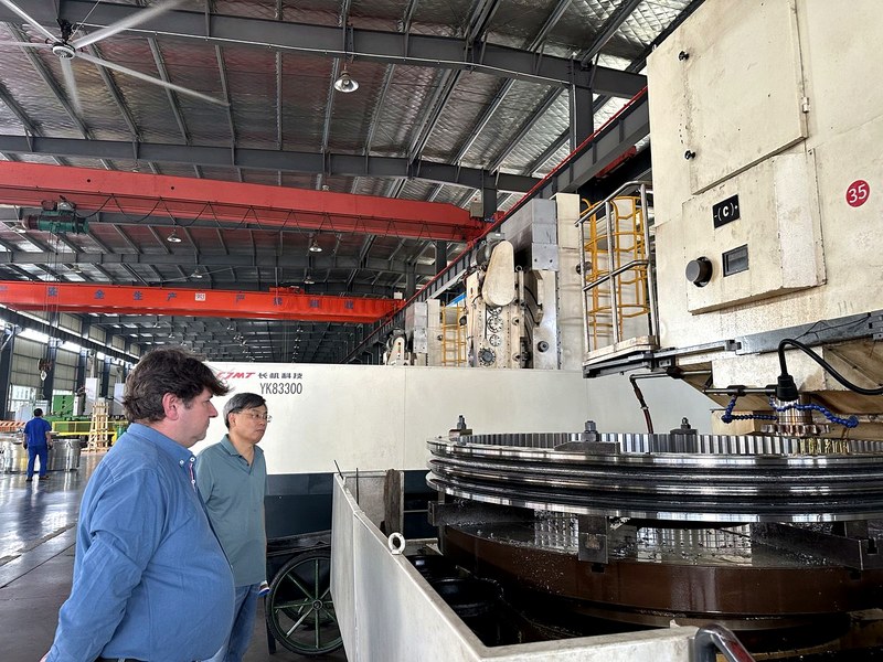 Overseas customer visits Yuanfeng factory